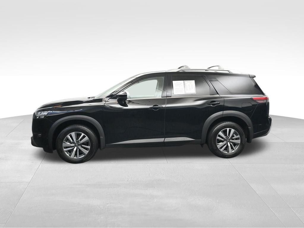 2025 Nissan Pathfinder — side profile view